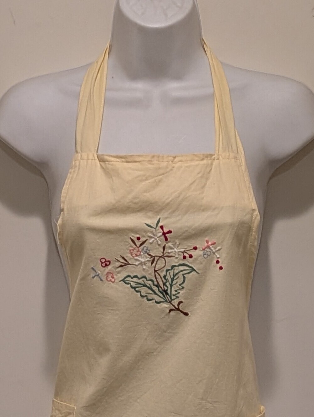 GUC Vintage Handmade Butter Yellow Kitchen Apron with Floral Embroidery - Picture 2 of 6